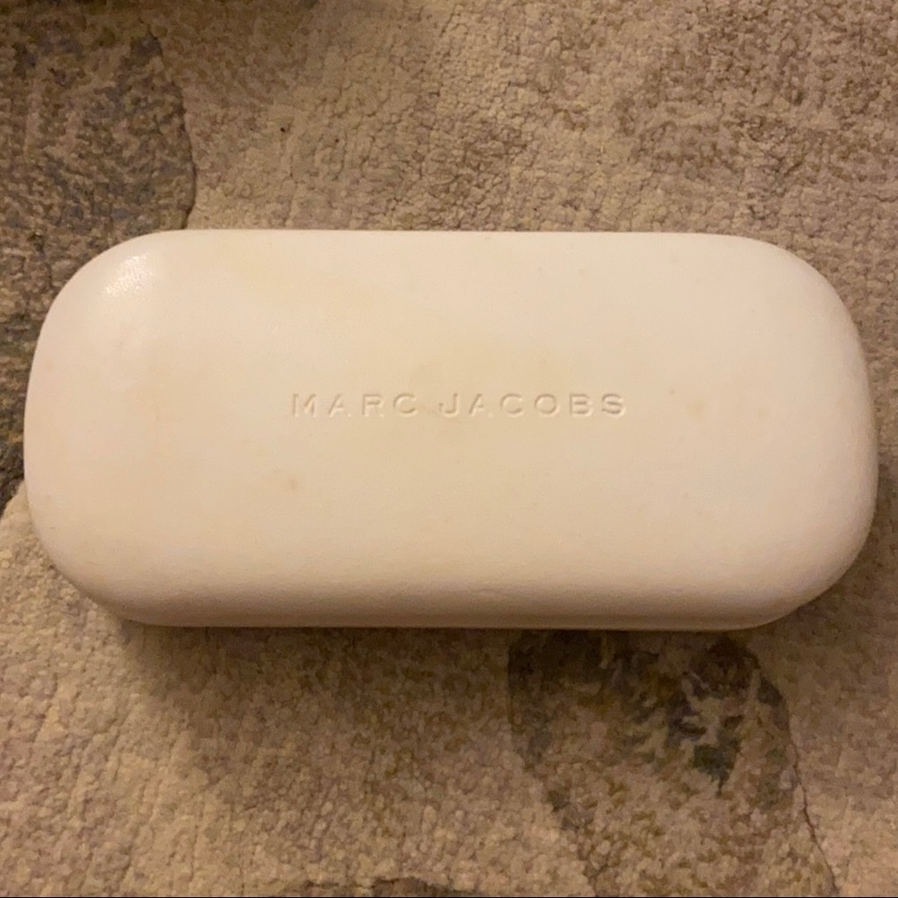 Marc Jacobs sunglasses case